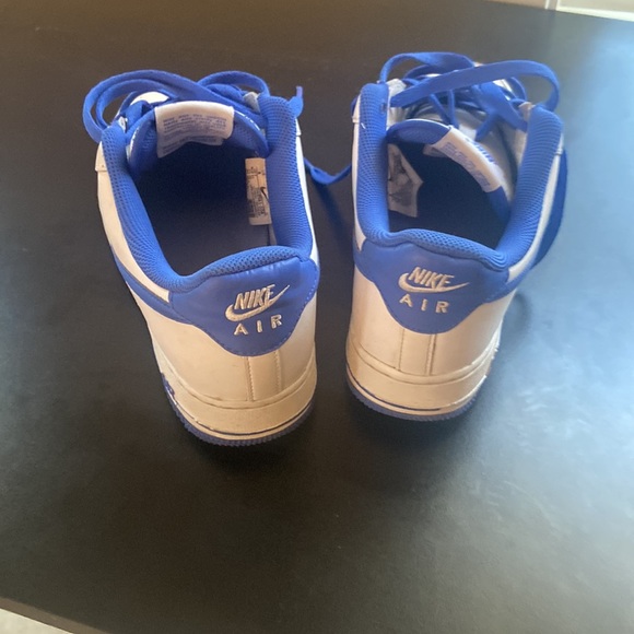 Air forces - Picture 3 of 4